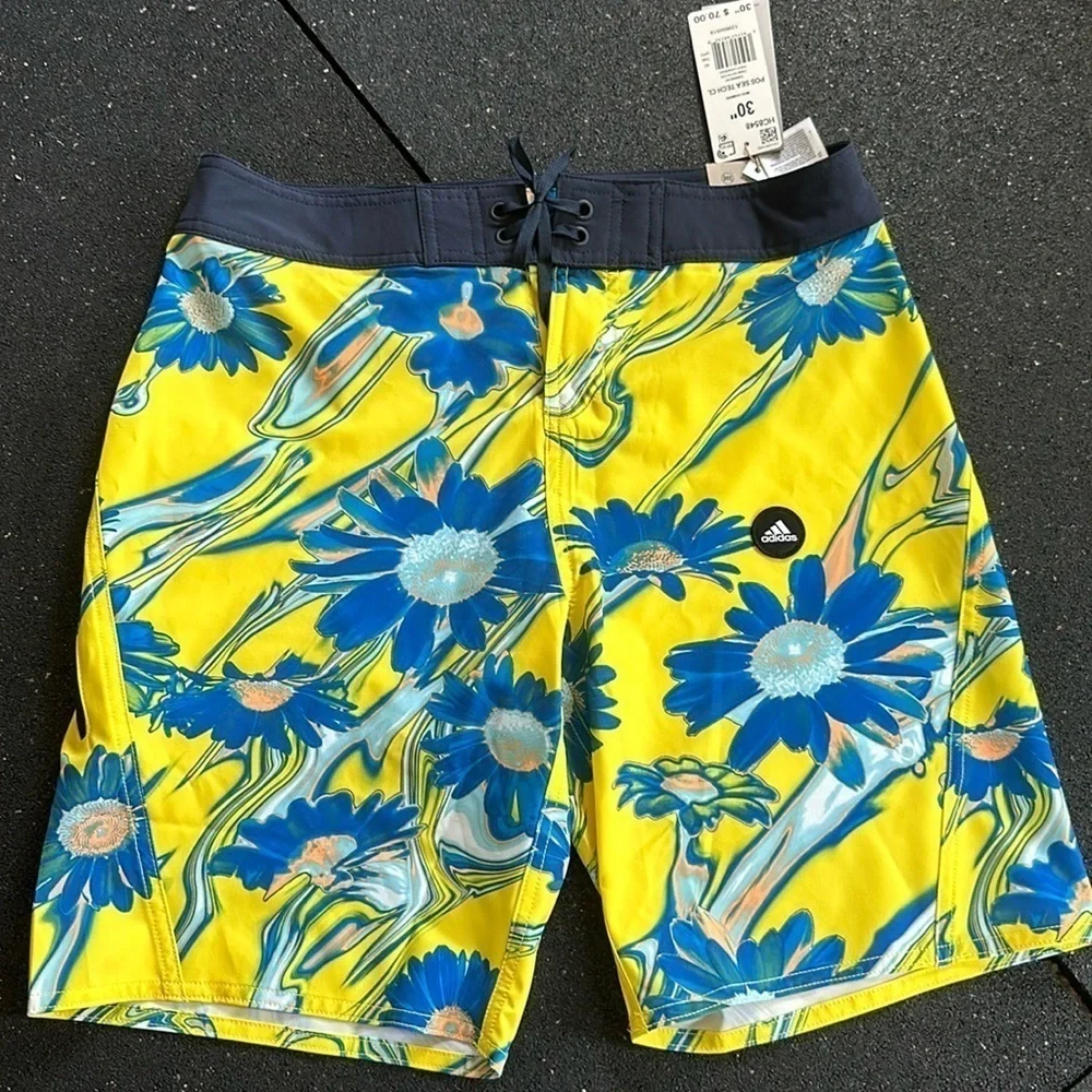 Adidas Sea Tech board shorts NWT - Picture 1 of 5